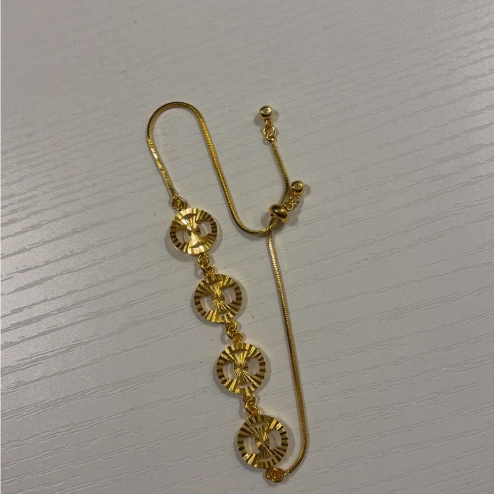 Elegant Gold Bracelet